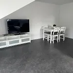 Komplett Neu Renovierte Wohnung!