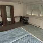 Komplett Neu Renovierte Wohnung!