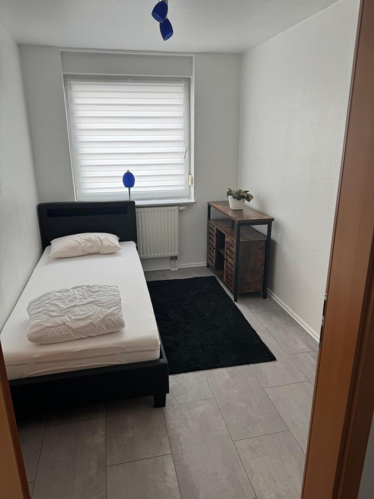 Komplett Neu Renovierte Wohnung! *