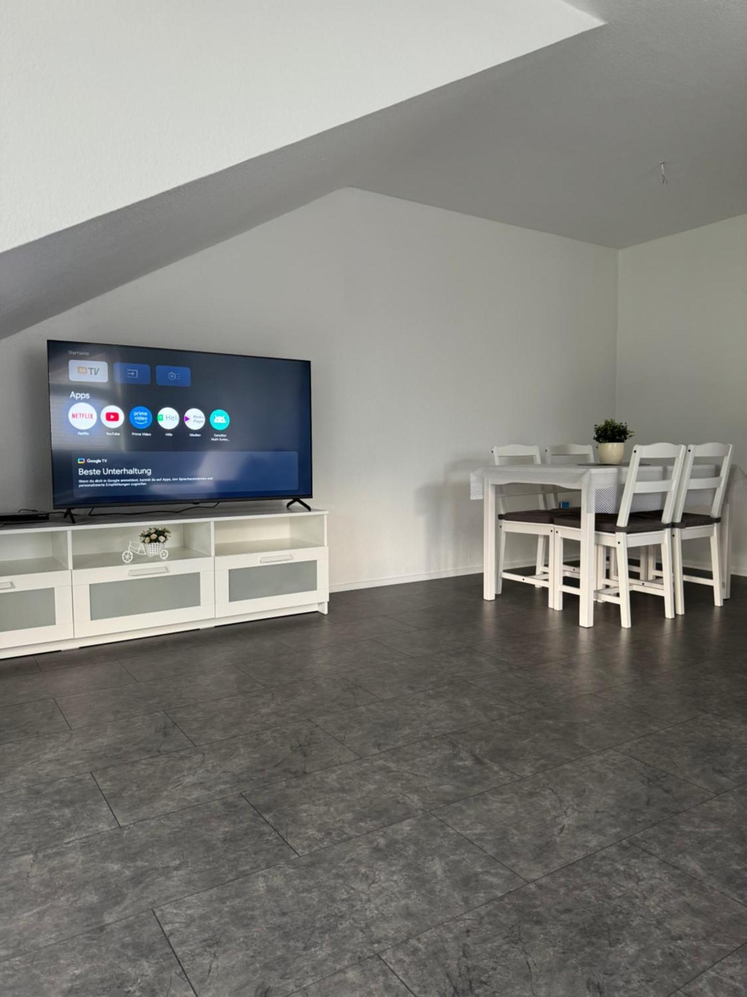 Komplett Neu Renovierte Wohnung! Apartment *